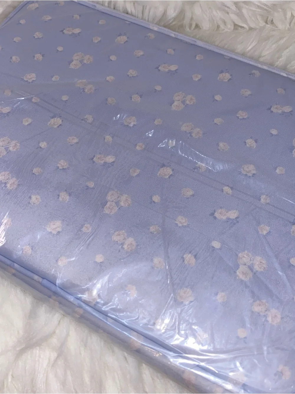 LoveShackFancy x Target - Yoobi Everblooming Rosettes Ditsy Laptop Sleeve